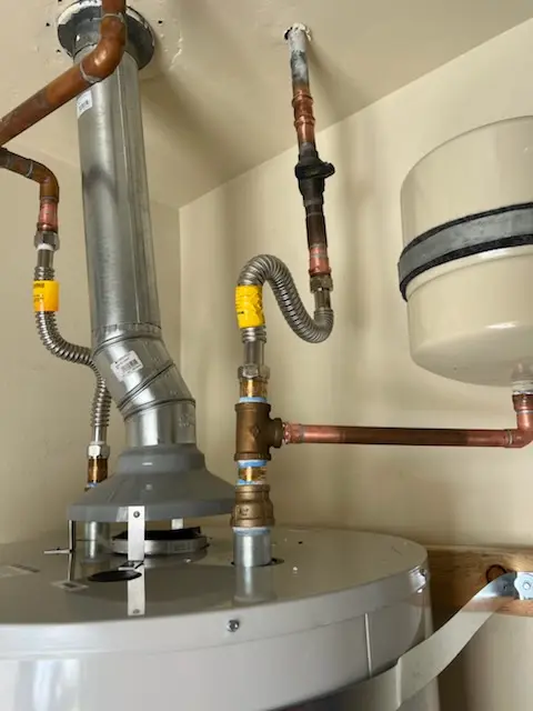 Water heater installation and plumbing repair in Diamond Oaks